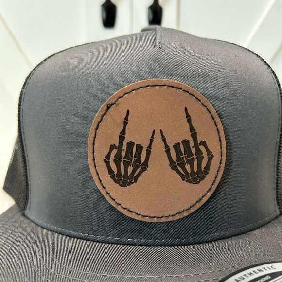 SnapBack Hat skeleton hands - Picture 3 of 3